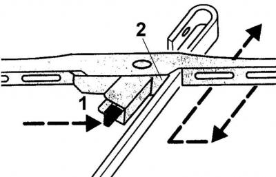 2. Повернуть щетку в положение перпендикулярно рычагу.