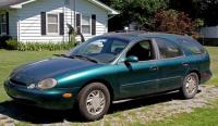 Ford Taurus III Wagon. Front view