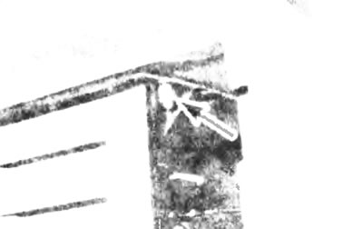 Рис. 10.5а. Разъедините пульт управления откидном створки нагревателя, отвинтив две стопорные…