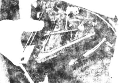 Рис. 10.5б. ...затем извлеките панель.