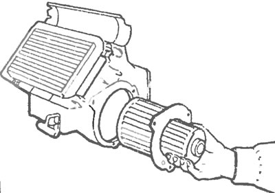 Рис 10.18. Снятие электродвигателя вентилятора.