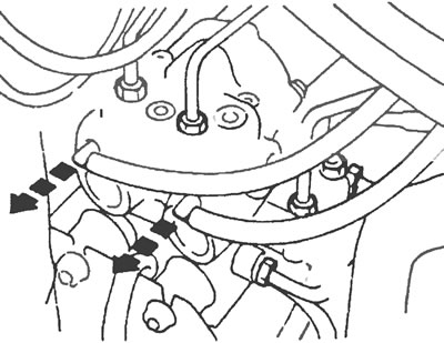Рис. 21.5,б. Отсоедините сливные трубки низкого давления от гидравлического блока системы ABS.
