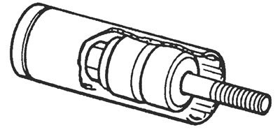 10.5,а. Расположение втулки, насаженной на болт внутри трубы.