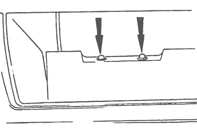 Рис. 29.7,а. Отпустите два фиксатора в вещевом ящике, повернув каждый на четверть оборота.