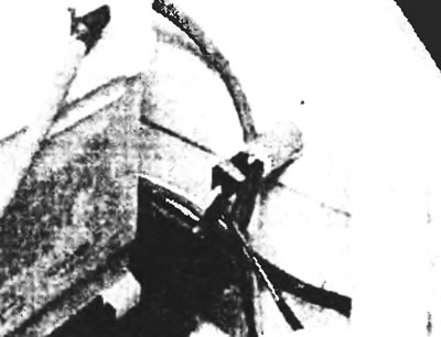 Рис. 14.10. Местоположение бокового указателя поворота.