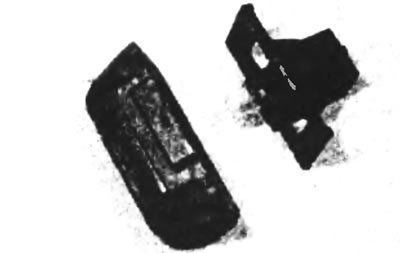 Рис. 14.16,б. ...после чего вытащите лампочку из патрона.