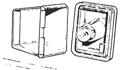 Рис. 14.21. Узел подсветки заднего номерного знака на автомобилях с кузовом типа «пикап».