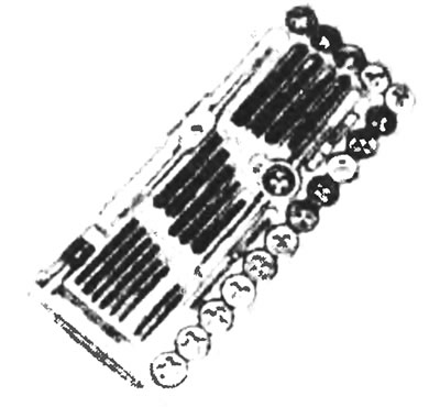 Комплект метчиков и плашек.